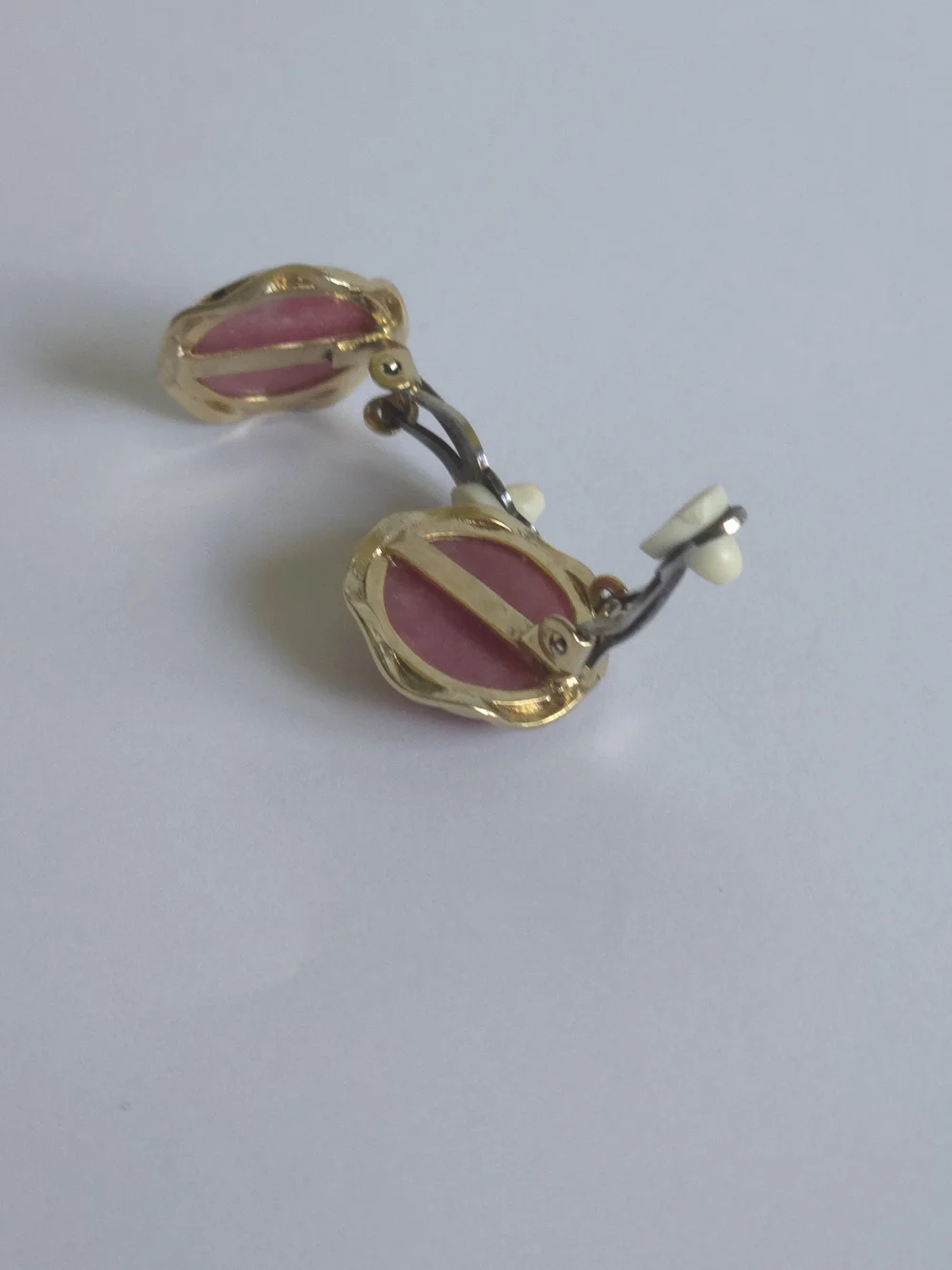 Vintage 1980s Mauve Pink Cabochon Clip On Earrings - Picture 8 of 11